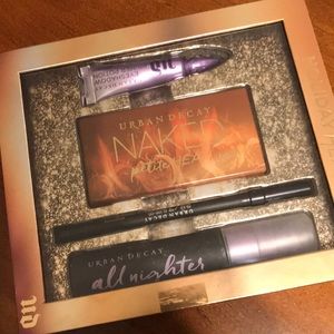 Urban Decay Holiday Heat Kit